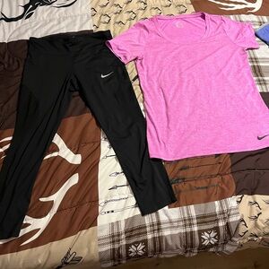 EUC CUTE NIKE CAPRI DRI FIT SET SIZE MEDIUM